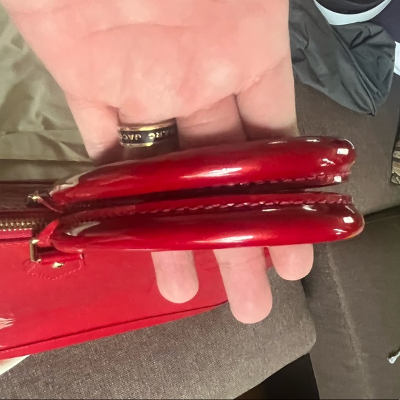 Louis Vuitton Vernis Alma GM Pomme D’Amour - Picture 17 of 17